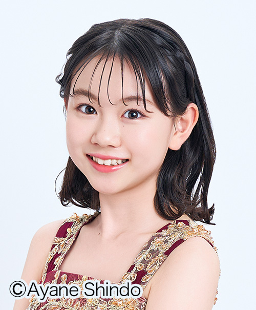 小林 真優