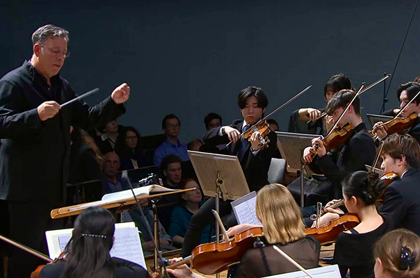 ベルリン芸術大学交響楽団のコンサートマスターとして出演