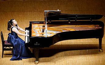 昨年度D部門第1位　久保綺美さん