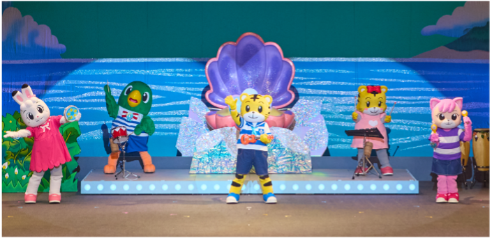 人気ソングを一緒に歌える！踊れる！