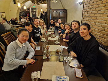 クラスコンサートの後、門下の仲間たちとの食事会にて