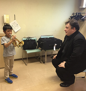 アンドレ・アンリ氏に会った日右